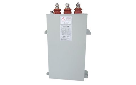 電容器在直流穩(wěn)態(tài)電路中可有電流通過(guò)？