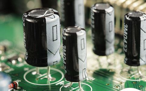 智能電容與普通電容器的區(qū)別到底是誰(shuí)比較好？